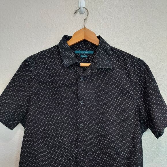 Perry Ellis Black w/Polka dots Button Down Short Sleeve Size M - Picture 2 of 7